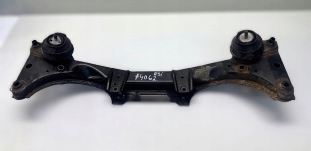 Балка передньої підвіски, підрамник 1096902 BMW
