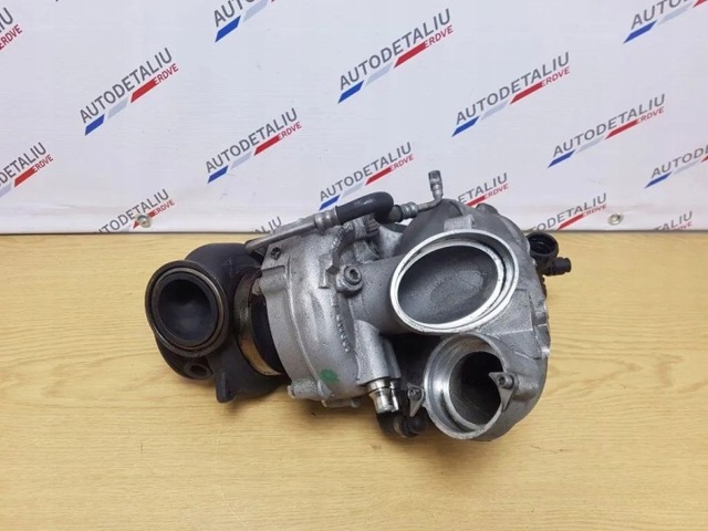 Радіатор интеркуллера 17517823884 BMW