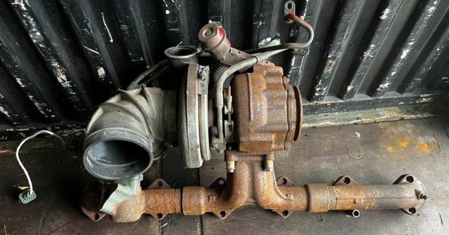 Турбокомпресор 21989961 VOLVO