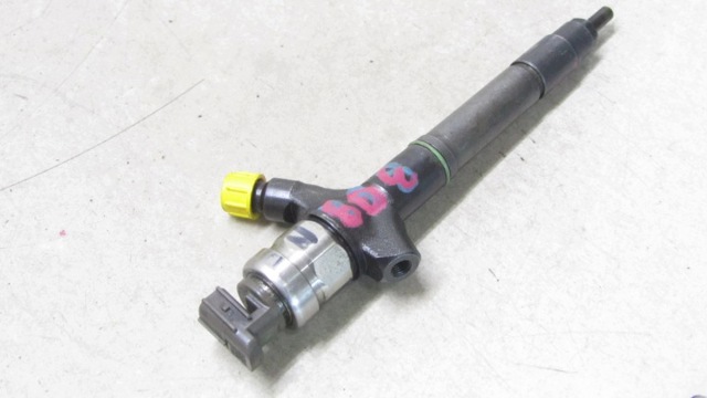 Форсунка інжектора 236700R020 TOYOTA