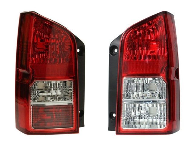 Ліхтар задній лівий 26555EB30C NISSAN