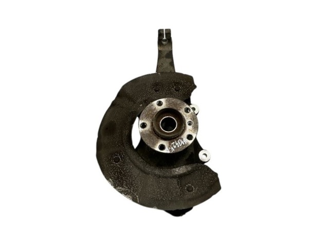 Кулак поворотний передній лівий 31216777749 BMW
