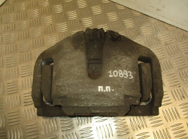 Супорт гальмівний, передній, правий 34116786818 BMW