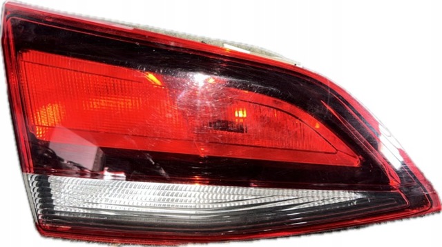 Задня ліва внутрішня фара 39077378 OPEL