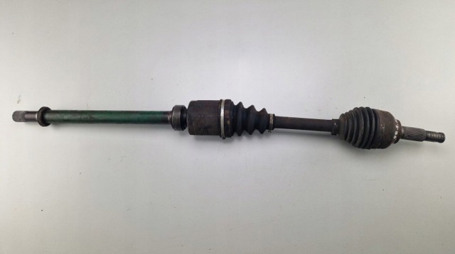 Привід правий 39100JG74B NISSAN
