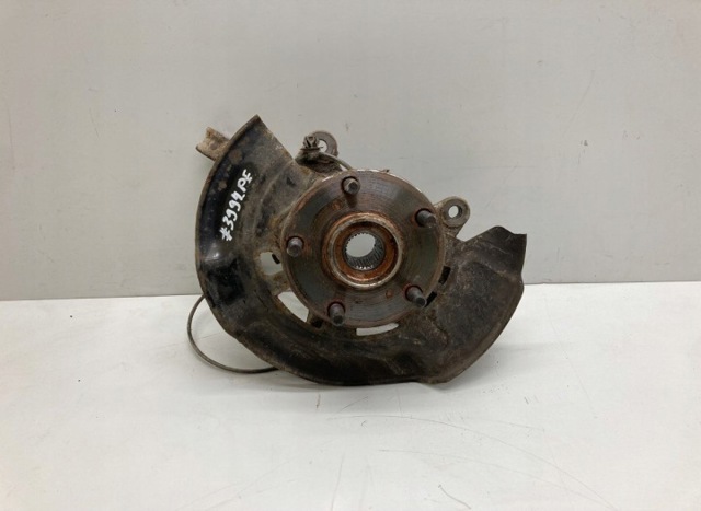 Кулак поворотний передній правий 4321178010 TOYOTA