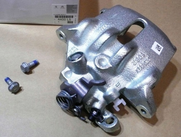 Супорт гальмівний, передній, правий 4400L5 PEUGEOT