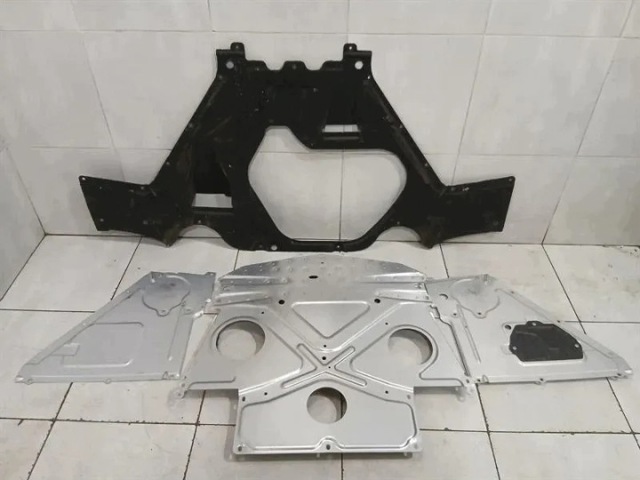 Захист днища, задній 4S0825201C LAMBORGHINI