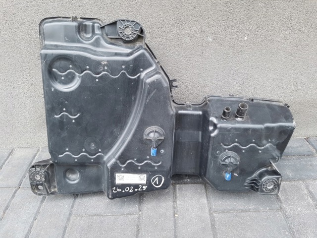 Бак AD BLUE 5QF131877L VAG