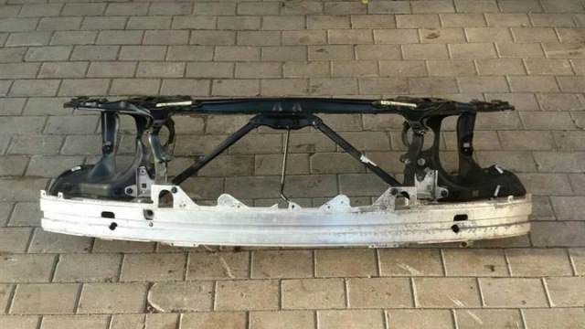 Супорт радіатора нижній/монтажна панель кріплення фар 7022966 BMW