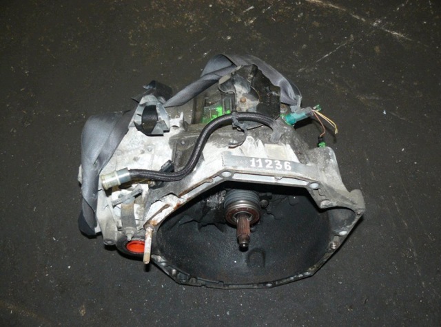Коробка швидкостей механіка 7701700574 RENAULT