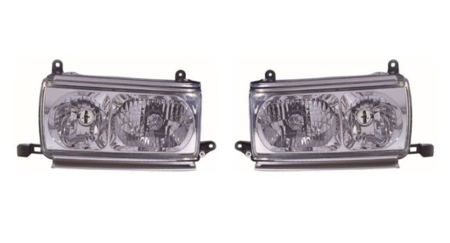 Фара правая 8111060695 TOYOTA