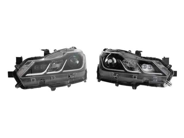 Фара передня права 8113002T30 TOYOTA