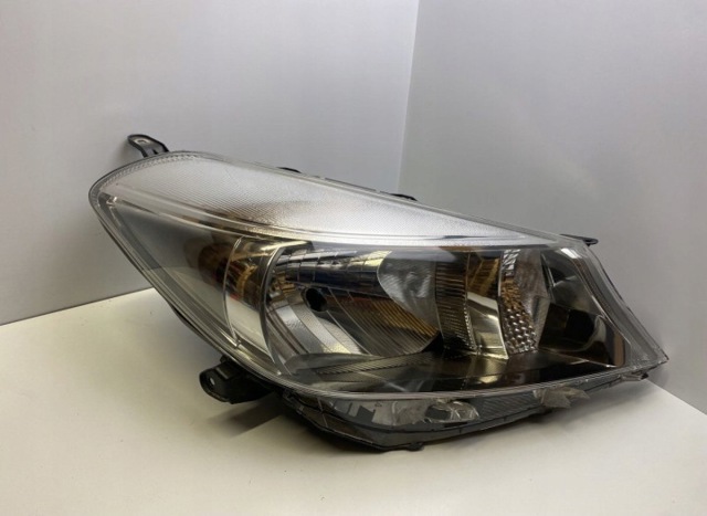 Фара основна ліва 8117052740 TOYOTA