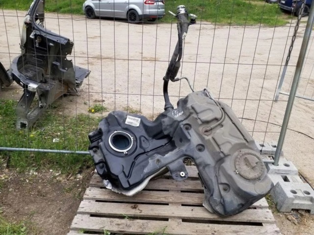 Бак паливний 8K0201085 VAG