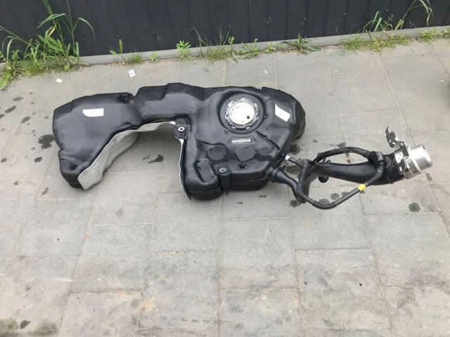 Бак паливний додатковий 8W0201021CQ VAG