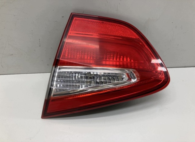 Ліхтар задній внутрішній правий 924041W2 HYUNDAI