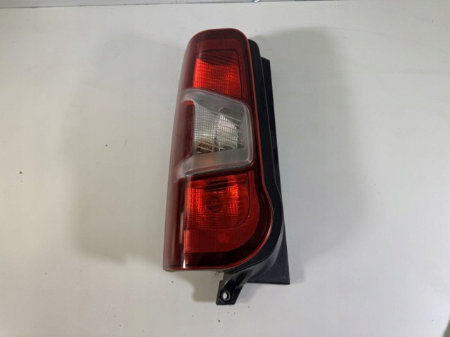 Задня ліва фара 9819235880 PEUGEOT