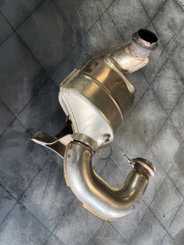 Труби і підвіска глушника 9820754080 PEUGEOT