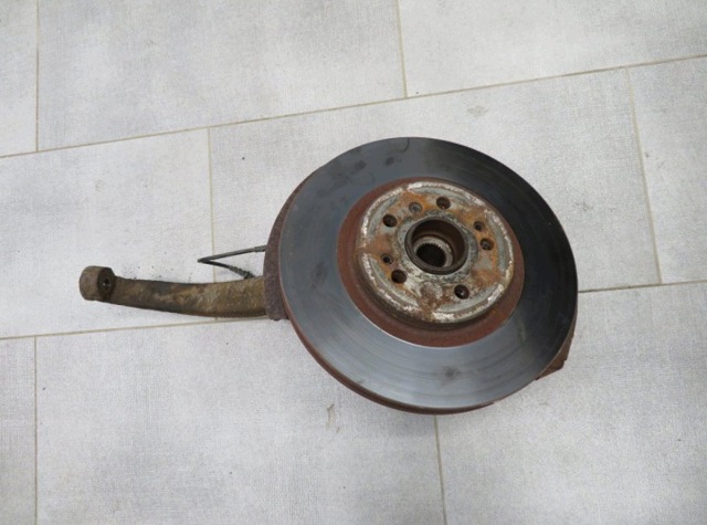Цапфа поворотного кулака A1643302220 MERCEDES