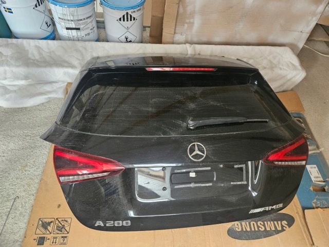Двері багажника A1777401400 MERCEDES