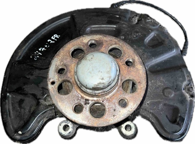 Цапфа поворотного кулака A2043323401 MERCEDES