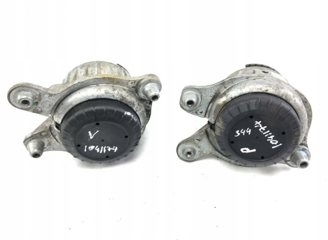 Подушка (опора) двигуна, ліва передня A2132403400 MERCEDES