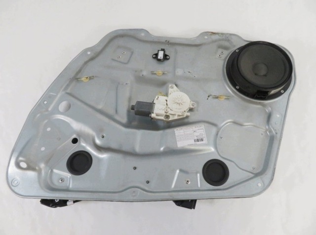 Двигун склопідіймача двері передньої, правої A2518200842 MERCEDES