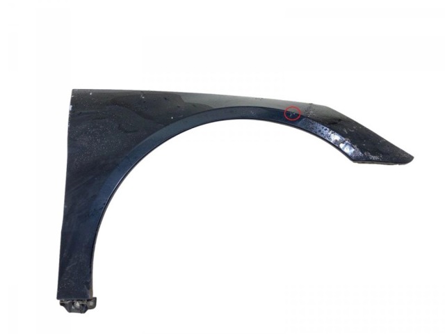 Переднє праве крило A2518800206 MERCEDES