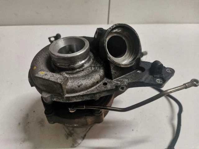 Кронштейн подушки (опори) двигуна, лівої A6462230604 MERCEDES