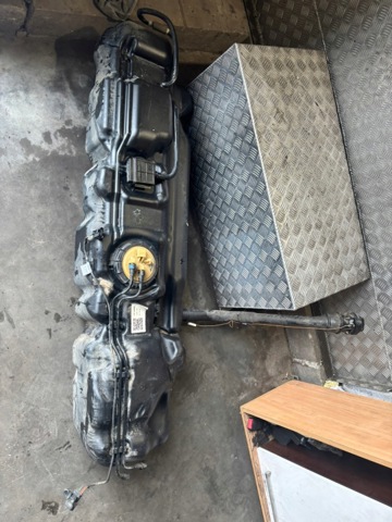 Бензобак A9064711201 MERCEDES
