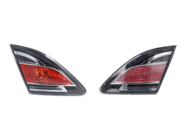 Задня ліва внутрішня фара GDK2513G0A MAZDA