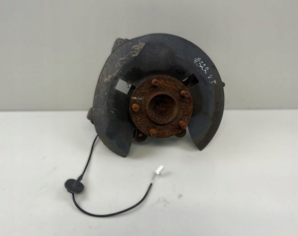 Цапфа передня ліва GHP933031A MAZDA
