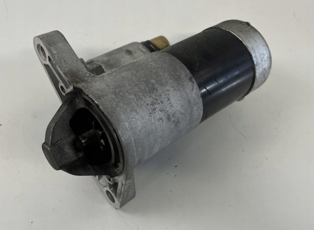 Стартер M001T81582 MAZDA