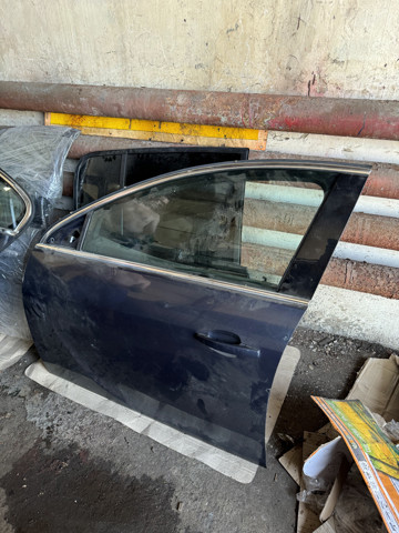Двері кабіни 13274118 GM