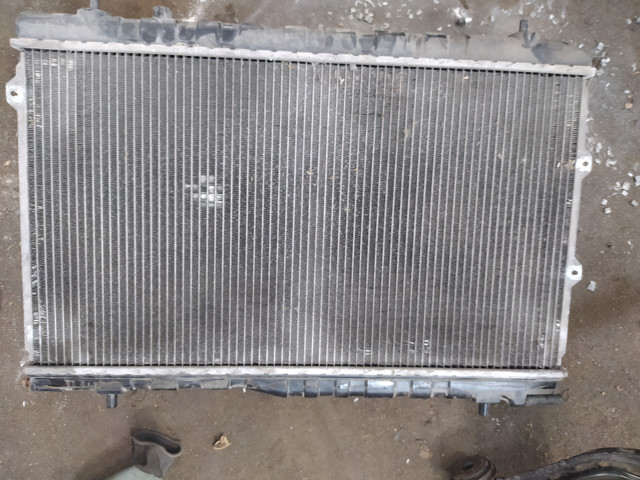 Радіатор охолодження двигуна 253102F300 HYUNDAI