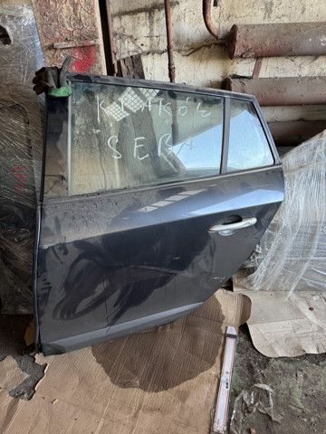 Двері задні 821013264R RENAULT