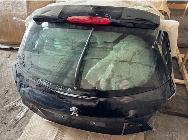 Скло двері задка 9801010680 PEUGEOT