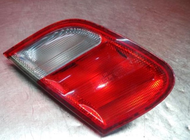 Ліхтар задній лівий, внутрішній A2088200564 MERCEDES