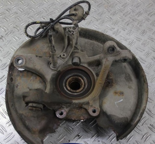 Цапфа поворотна ліва A2103509108 MERCEDES