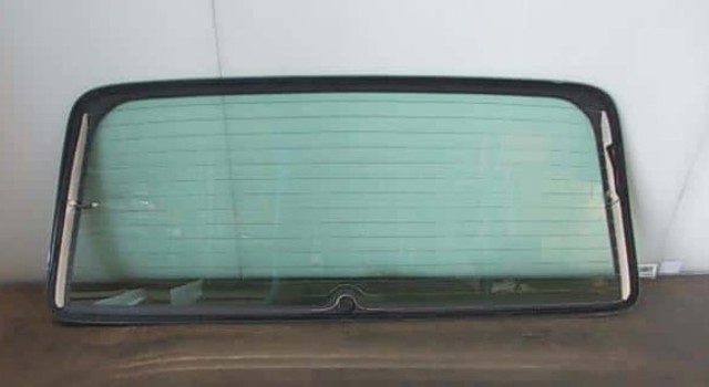 Скло кришки багажника A2107400657 MERCEDES