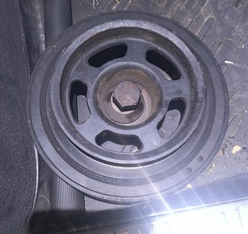 Демпфер колінвалу A6110300303 MERCEDES