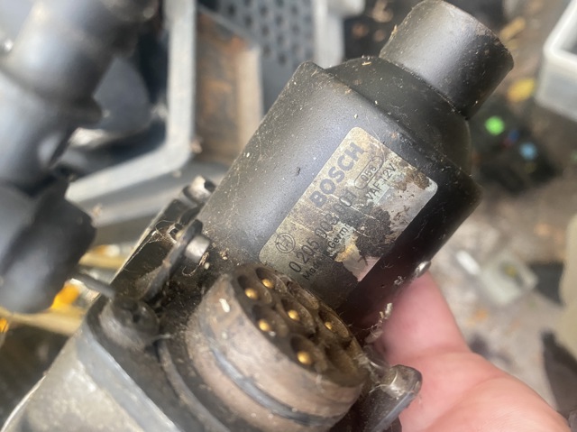 Дросельна заслінка компресора наддуву 0205003001 BOSCH