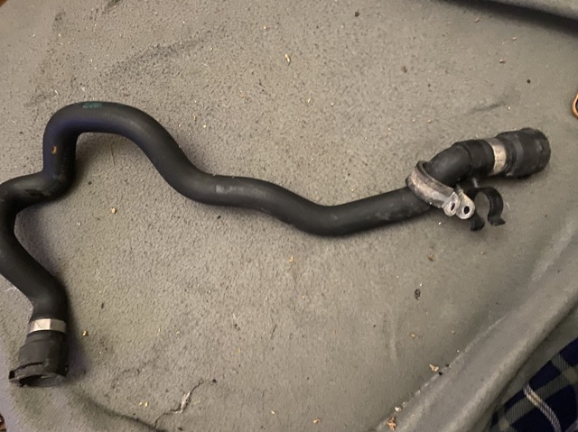 Патрубок системи охолодження 11531438634 BMW