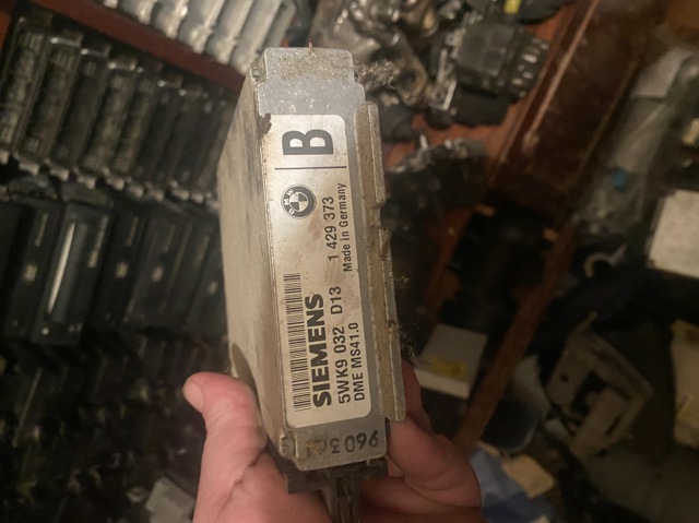 Комп'ютер двигуна 1429373 BMW