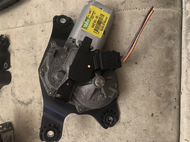 Двигун склоочисника заднього скла 6942165 BMW