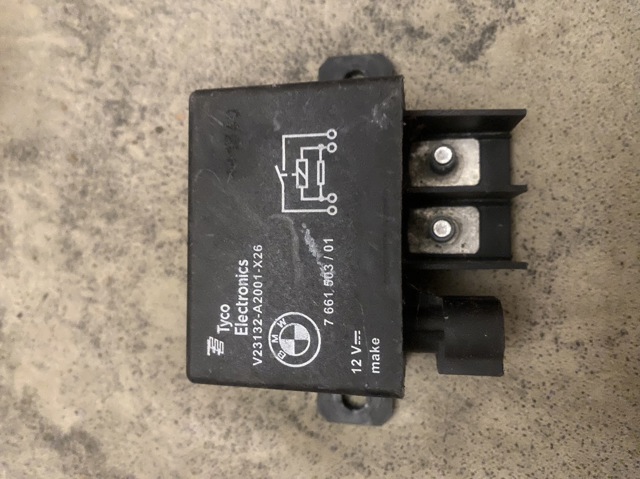 Реле поворотників 7661503 BMW