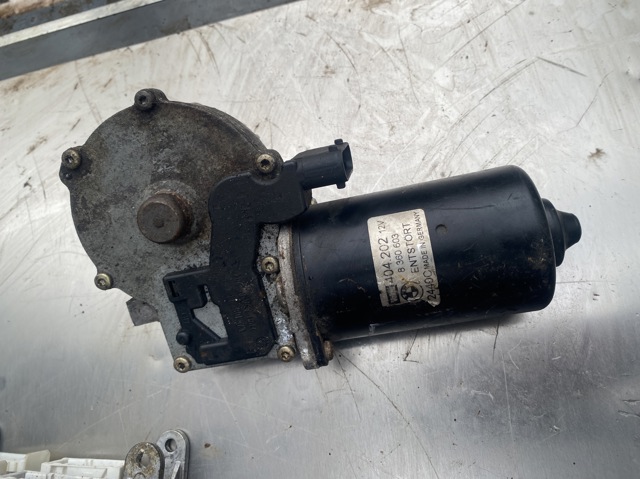 Двигун склоочисника лобового скла (трапеції) 8360603 BMW