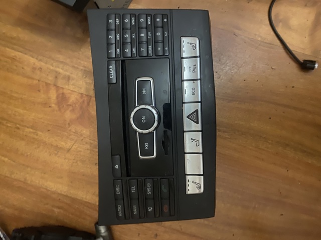 Блок кнопок центральної консолі A2129006423 MERCEDES