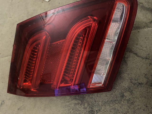 Задня ліва внутрішня фара A2129060903 MERCEDES